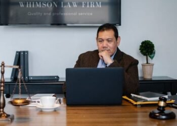 How Much Do Immigration Lawyers Make