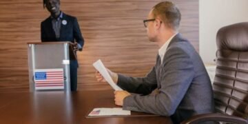 Lewis Entz Colorado State Senator 2001-04-04 to 2007-01-10