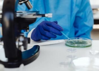 Youhuang Xiang Charged with Smuggling E. Coli into United States