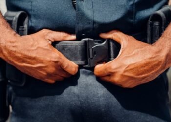 Belt Buckle with Hidden Knife