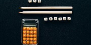 Tax Title and License Calculator