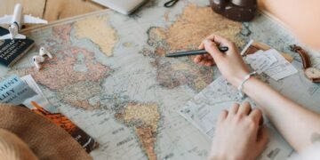 Why Travel Bloggers Trust Brief Voy Guides