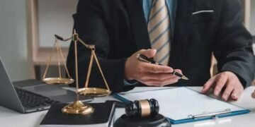 Who Pays Probate Attorney Fees in New York