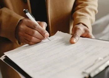 Business-Contract-Law-Considerations-for-Denver-Companies-640x375