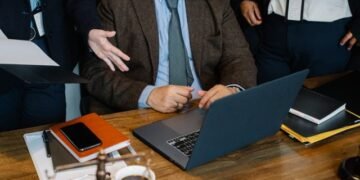 Litigation support explained: e-discovery, forensic accounting, trial technology, costs, and how to choose the right provider.