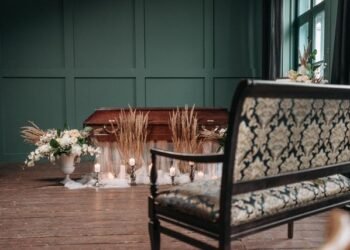 Processional for Funeral: Songs, Order & Etiquette Explained