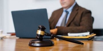 Cary Lubetsky: Miami's Top Litigation Attorney & Mediator